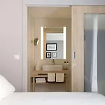 Hampton By Hilton Centre, France 图尔