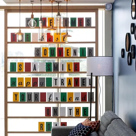 Hampton By Hilton Centre, France 3* トゥール