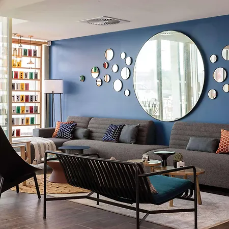 Hampton By Hilton Centre, France Готель Тур