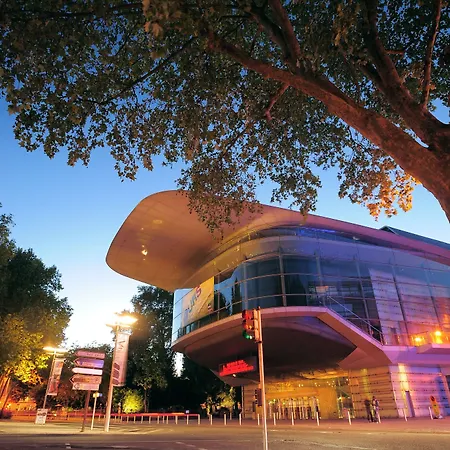 Hampton By Hilton Centre, France Тур