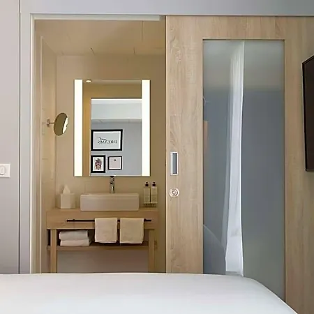 Hampton By Hilton Centre, France Tours