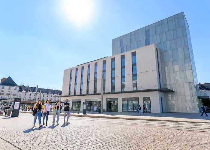 Hampton By Hilton Centre, France Hotel 3*